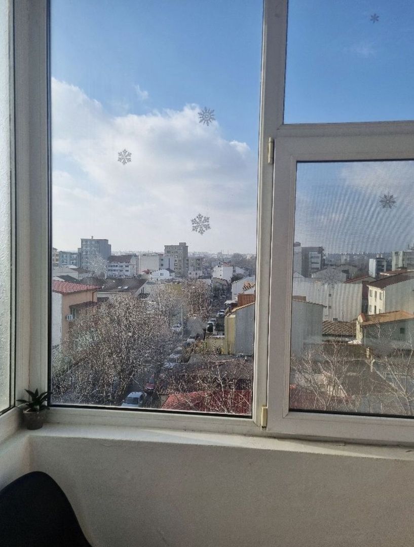 Apartament 3 camere - Poză 1