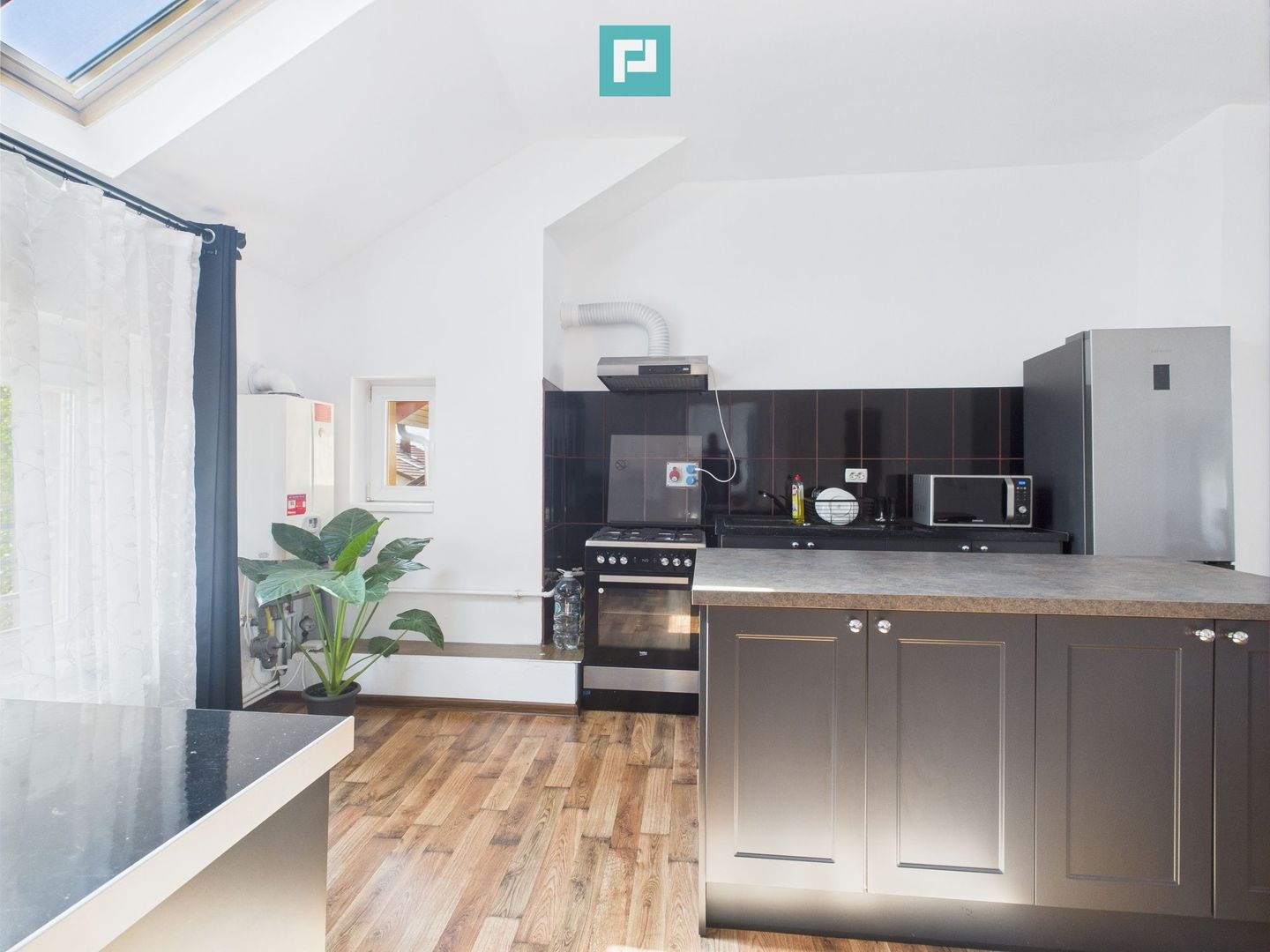 Apartament deosebit cu 3 camere , zona Fratelia - Poză 16