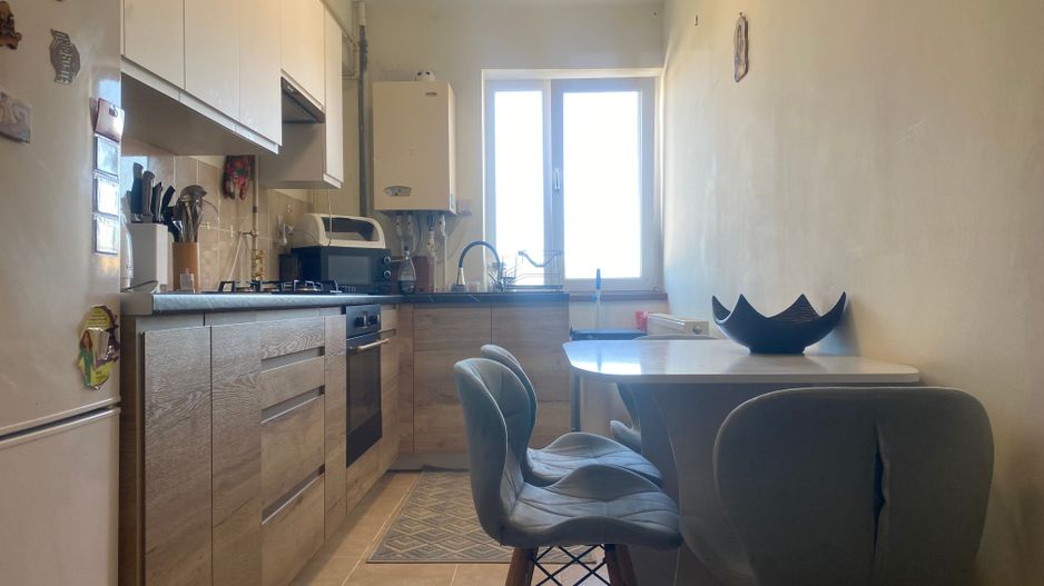 Pret accesibil! Vanzare apartament cu 2 camere in Doicesti - Poză 2
