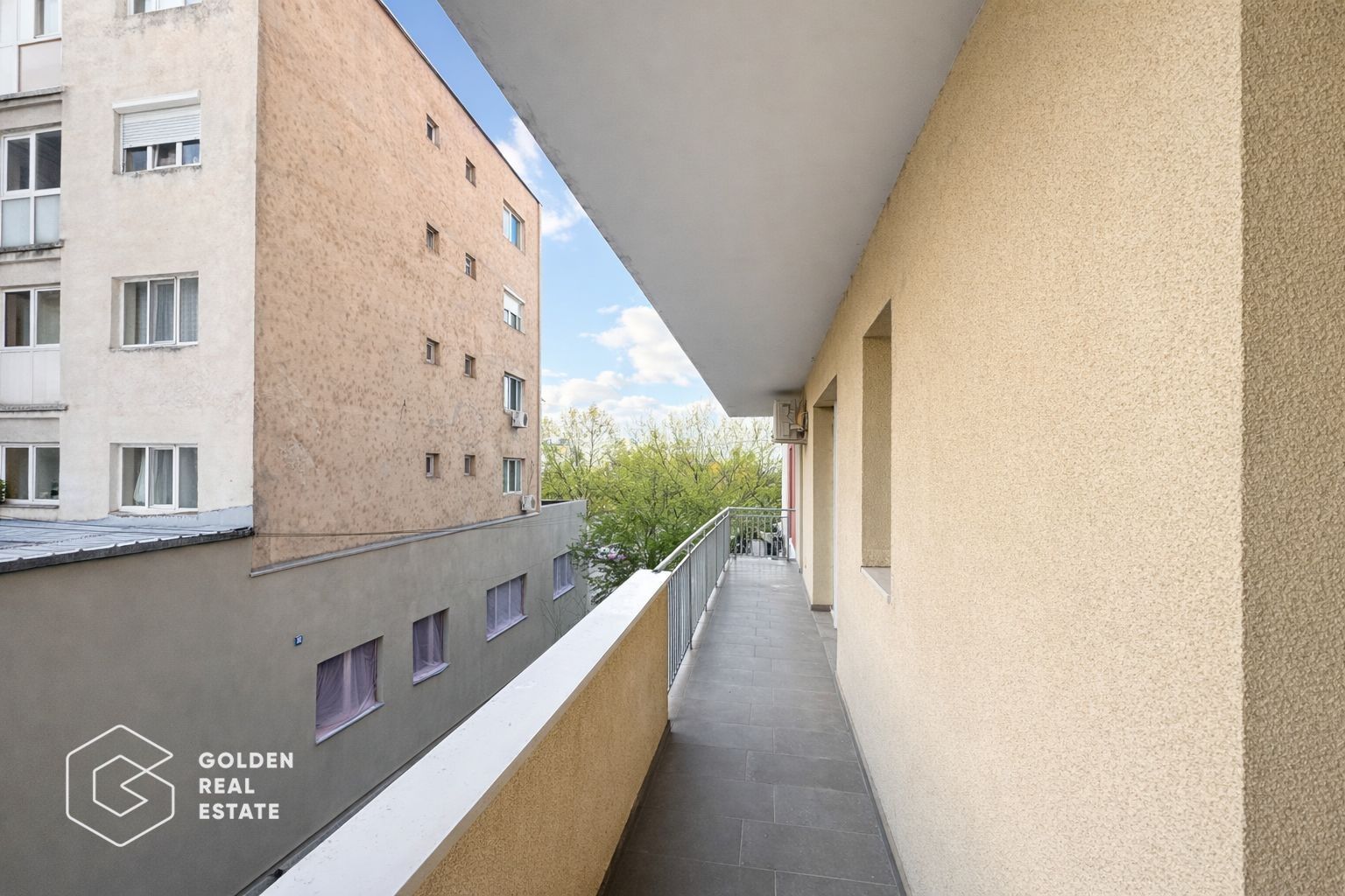 Apartament superb, BERMO, 2 camere, etaj 1, totul nou, centrala proprie, balcon - Poză 15