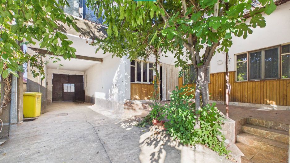 Casă cu 5 camere, în orașul Sebiș, Arad - Poză 3