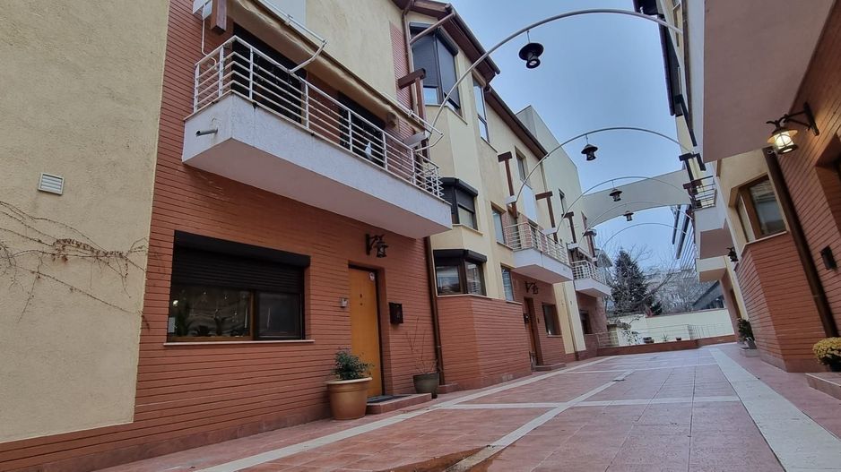 Casa cartierul Fracez I Parc Herastrau Ideala Investitie - Poză 3