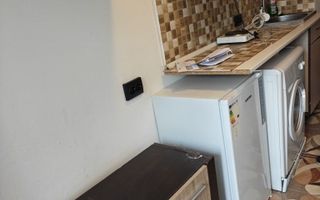 Vand camera de camin, 12 mp, zona Bularga, Iasi, WC si dus in casa - Poză 3