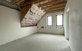 Casa spatioasa cu 1000 mp teren in Aiton - Poză 23