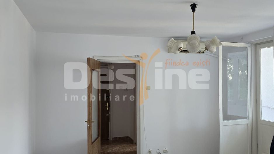 APARTAMENT 3 CAMERE SEMIDECOMANDAT - Poză 13