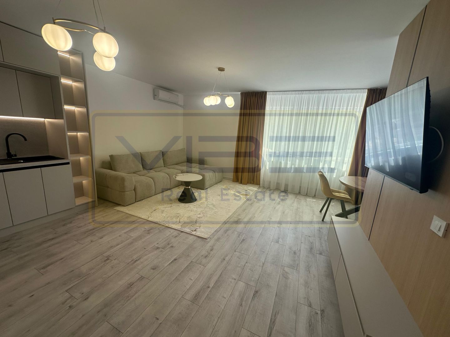 Poitiers Tower -Prima inchiriere - 2 camere + dressing  - mobilat modern - Poză 13