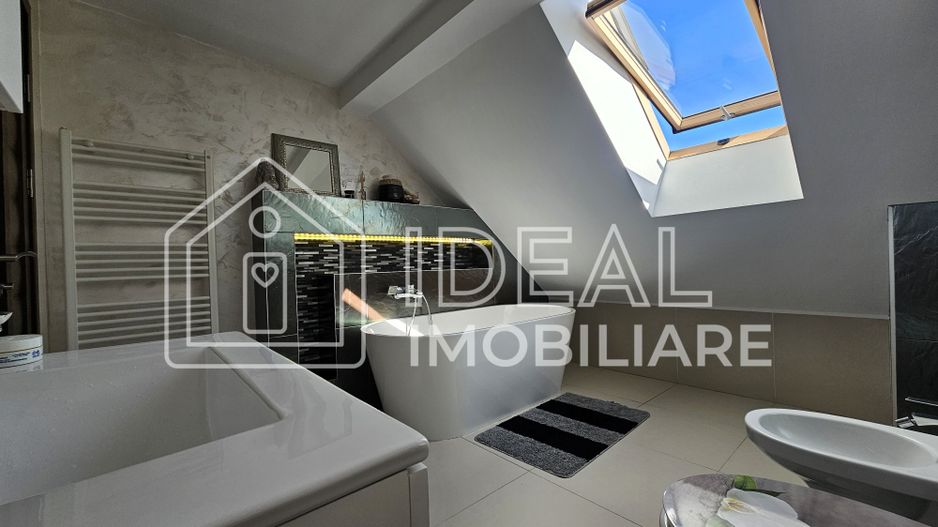 Penthouse modern cu 165 mp utili și 50 mp terasă,  Calea Cisnadiei - Poză 13