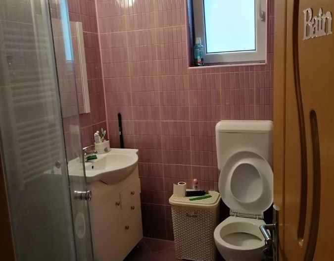 Studio spațios 45 mp, bloc 2010, AC, centrală, zona Trapezului, parcare liberă - Poză 2