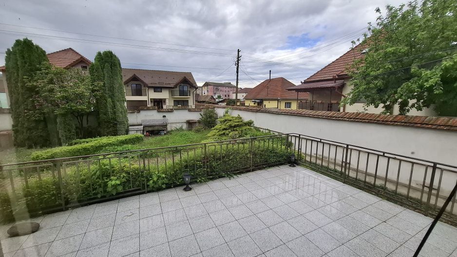 Casa individuala intima cu teren mare in Avrig, Sibiu - Poză 12