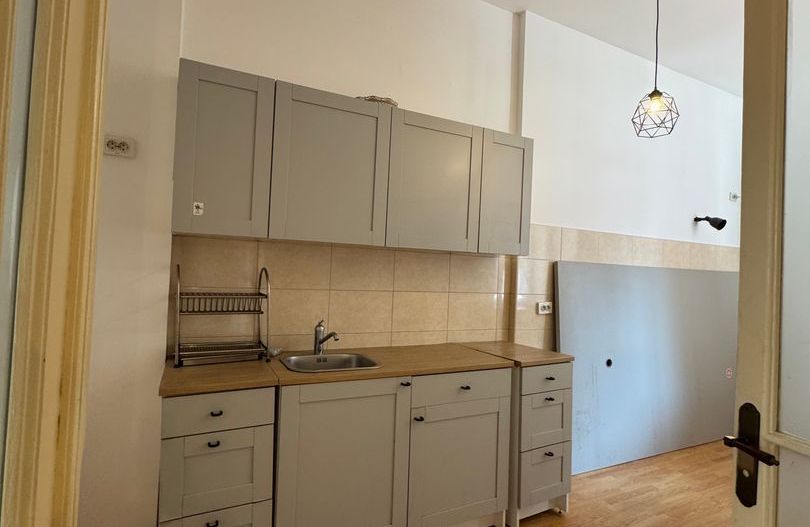 2 ETAJE DE INCHIRIAT Piata Amzei- Piata Romana IM507 - Poză 3