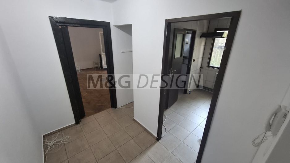 Gh Lazar- Favorit, 3 camere, parter cu centrala proprie - Poză 2