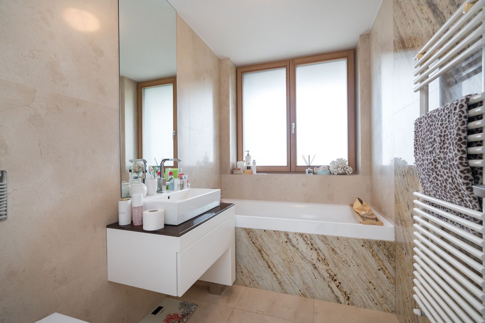 UNA DIN CELE MAI FRUMOASE CASE MODERNE DIN BUCURESTI - Poză 25