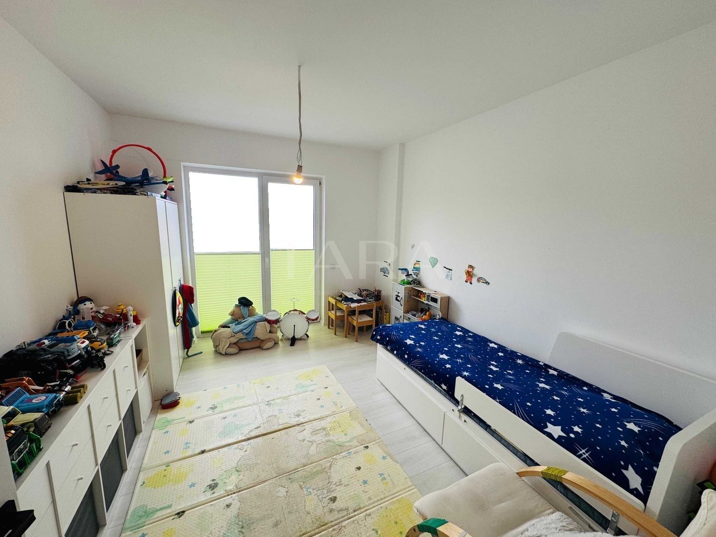 Apartament modern cu 4 camere, terasă panoramică de 38 mp. - Poză 4