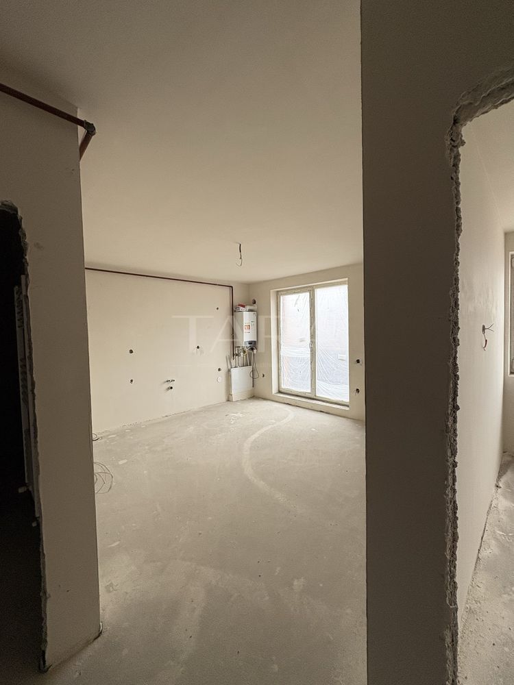 Apartament 3 camere de vânzare, zona Valea Chintăului. - Poză 1