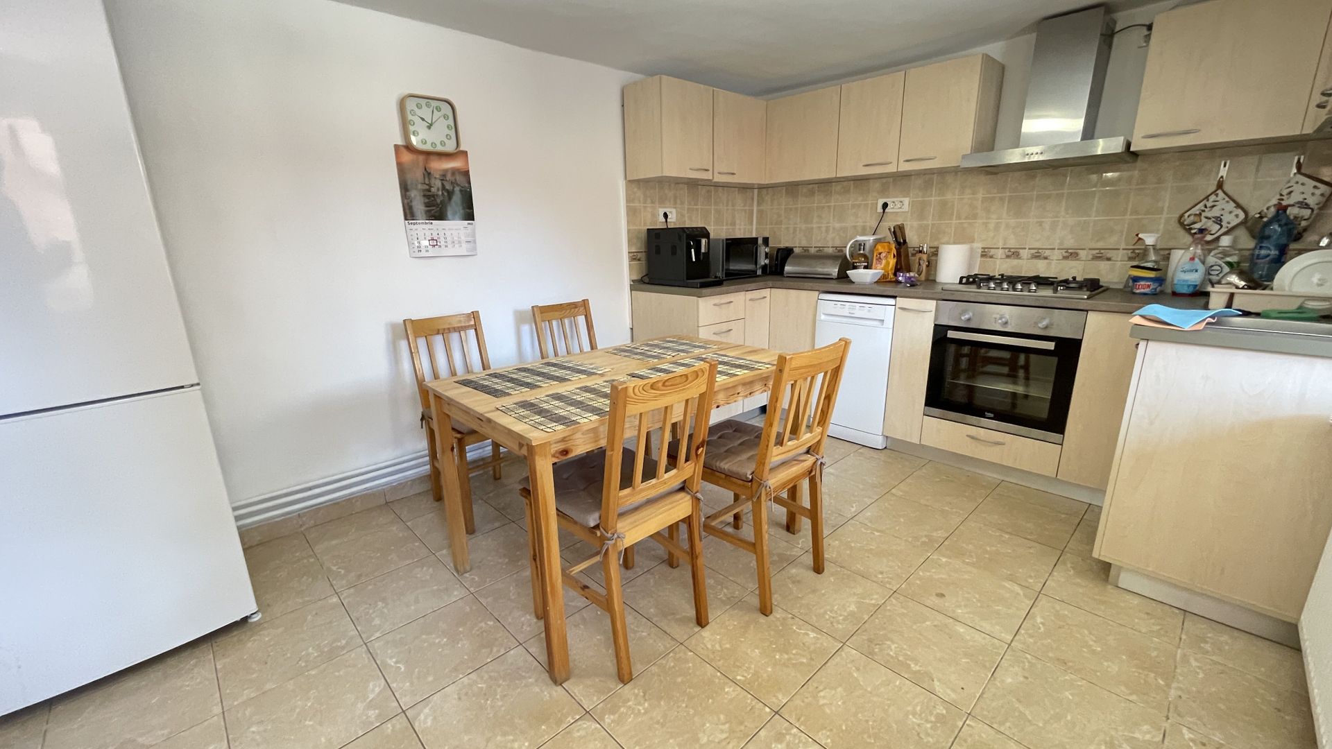 Casa cu teren frumos si garaj zona Mehala - Poză 14