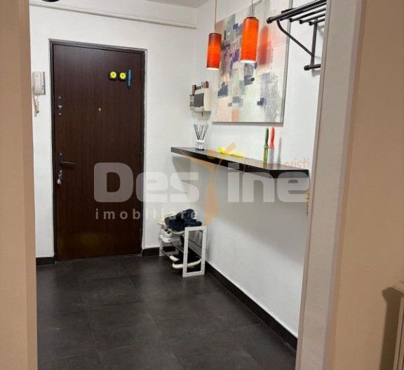 Apartament 3 camere, 67 mp, 2 locuri de parcare, mobilat complet - Poză 5