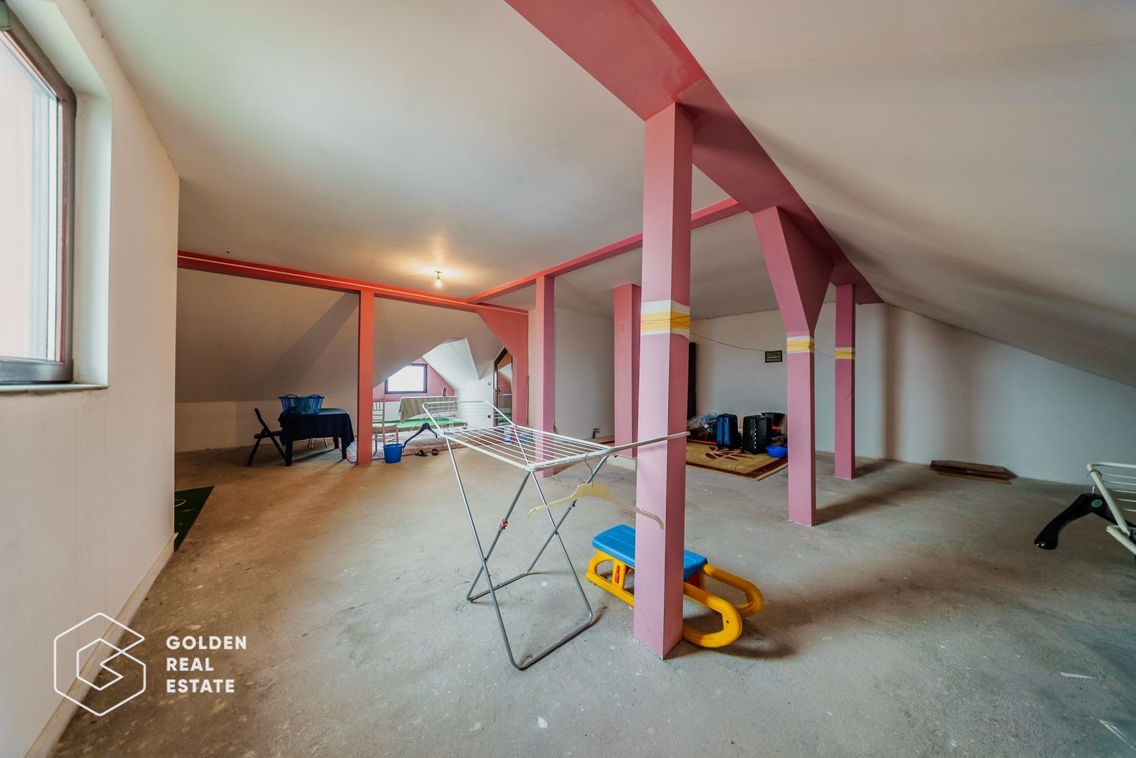 Vila de lux, D+P+E+M, Gradiste, la cheie, 300mp, 6 camere, teren 580mp - Poză 23