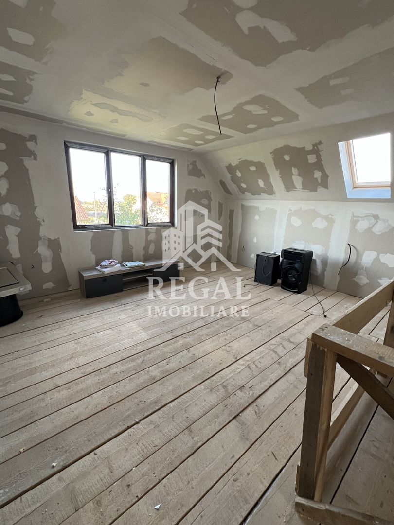 Casă spațioasă de vânzare în Ruși – pentru locuință sau investitie - Poză 8