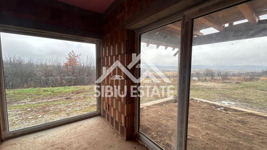 Casa 130 mp, teren 2800 mp, priveliște superbă – Marginimea Sibiului - Poză 6