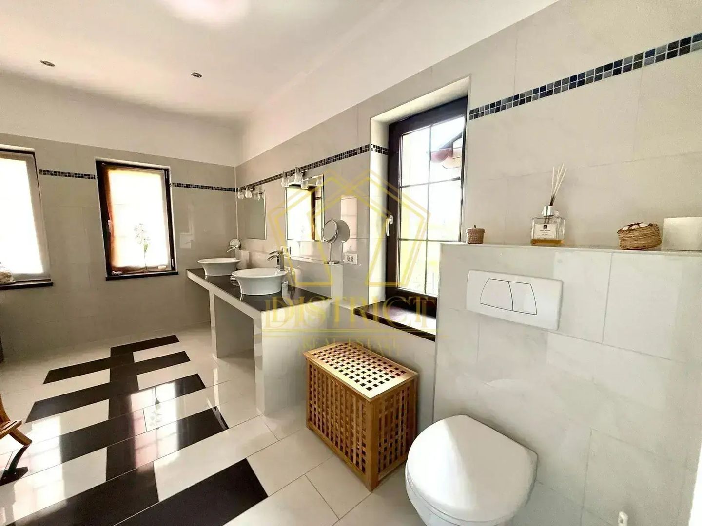 COMISION 0% Vila cu 6 camere deosebita D+P+1E I Biled - Poză 13