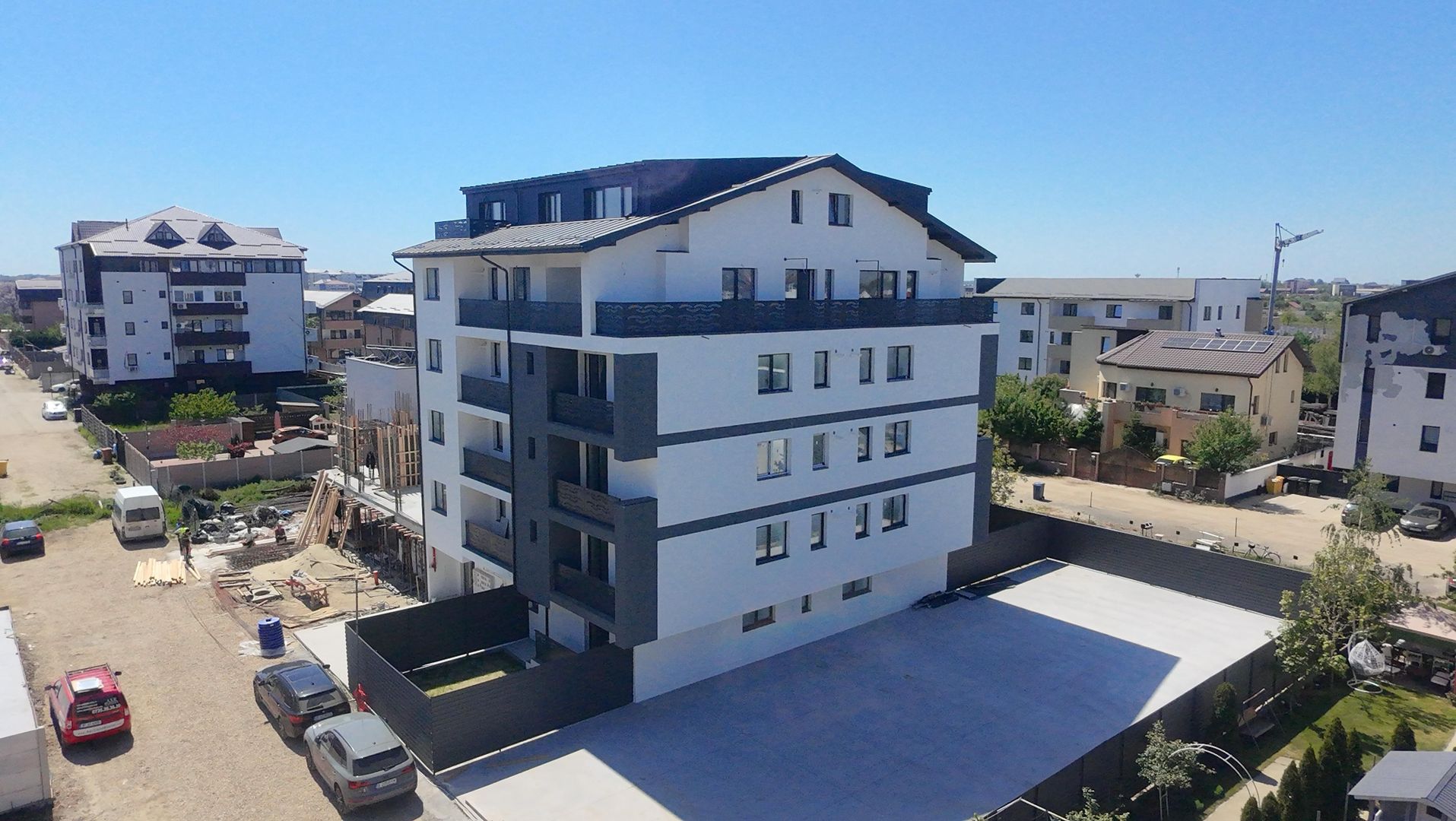 AP. 3 CAMERE SAFIRULUI, LOC PARCARE, RATE DEZVOLTATOR, COMISION 0% - Poză 1