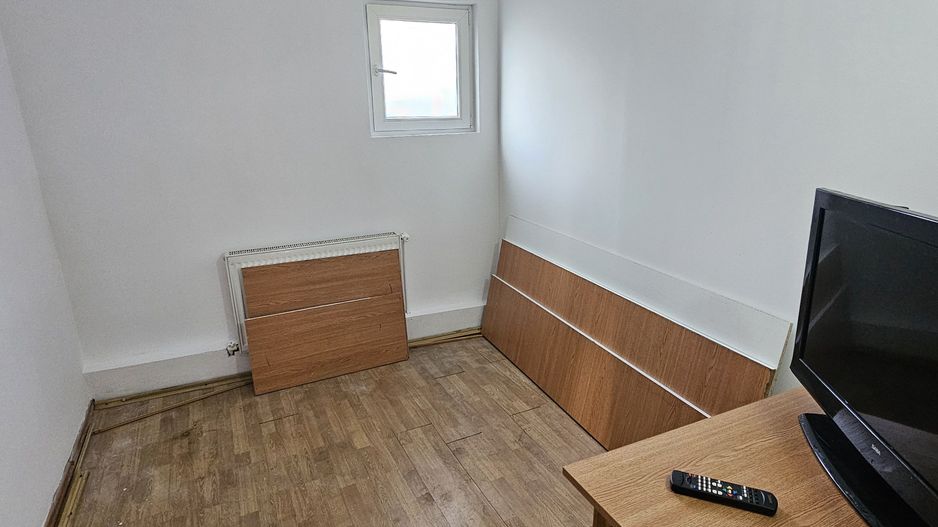 Spatiu comercial/camere cazare - 7 camere 135 mp Baicoi Prahova! - Poză 13