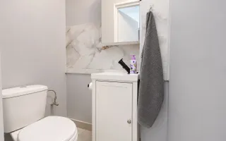 Apartament decomandat cu 3 camere și boxa | Parter | Dâmbovița - Poză 13