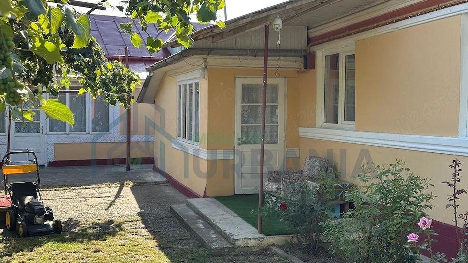 Casă cu 4 dormitoare și spațiu comercial în comuna Motca, Iași - Poză 1