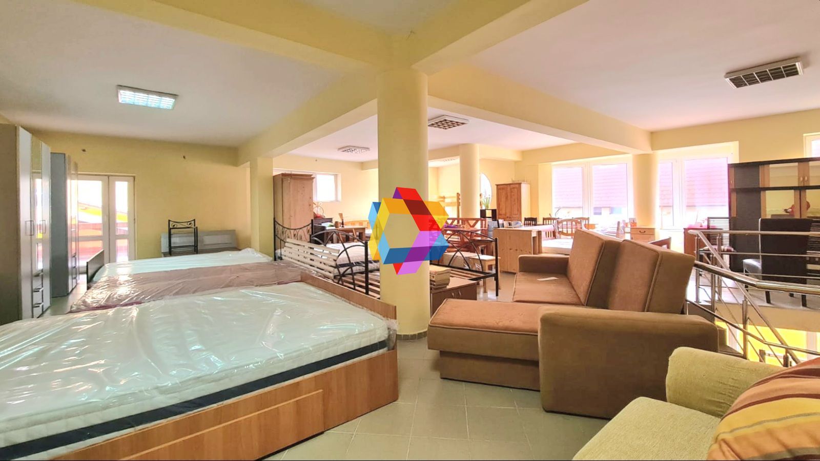 Spatiu comercial  - 450 mp # Plus Spatii comerciale/Birouri - Poză 1