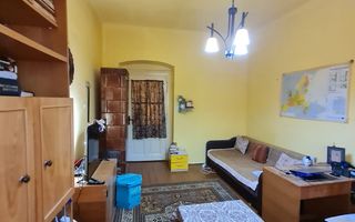 Apartament 2 camere,curte comuna/4 proprietari - Poză 14