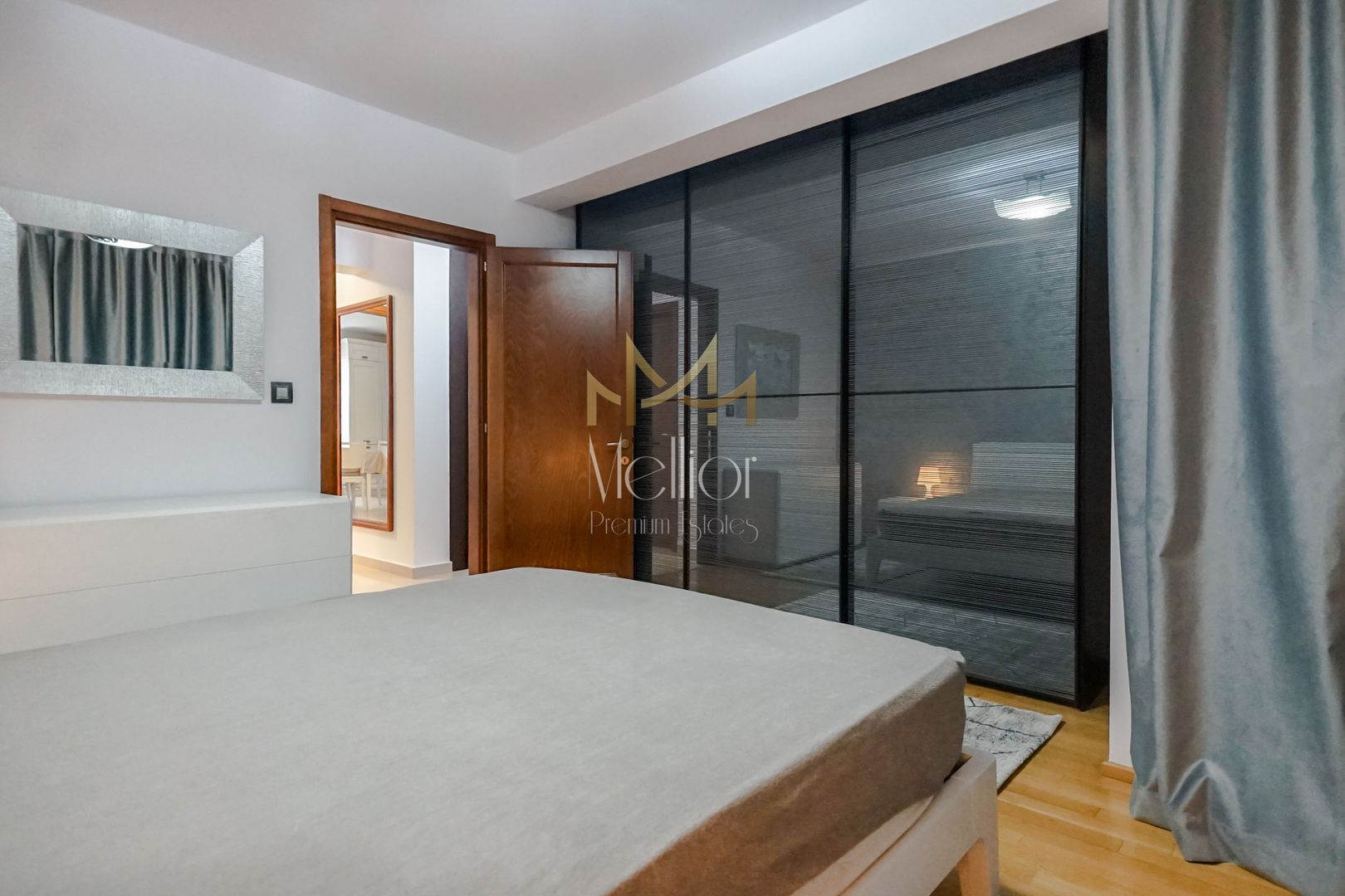 Ap spatios 4 camere, garaj, Andrei Muresanu, zona strazii Trifoiului - Poză 10