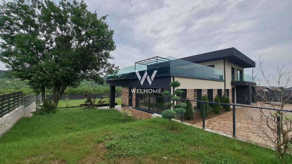 Vilă modernă premium cu piscină interioară, teren 1200 mp și panoramă - Poză 2
