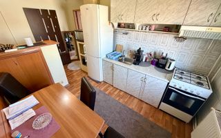 Apartament doua camere - centrala termica - Kaufland Craiovita etaj 3 - Poză 5