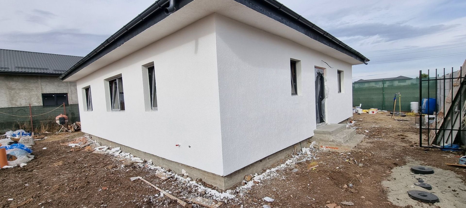 Casa Parter finisaje gata 5 camere Sector 5 granita Magurele - Poză 1