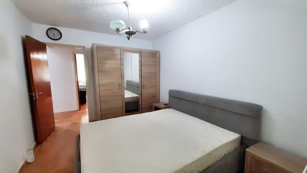 B-dul Victoriei apartament cu 3 camere,  zona foarte linistita, 90000 euro - Poză 5