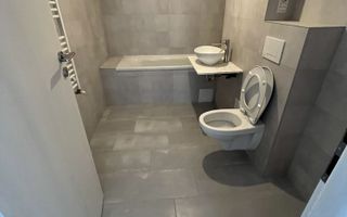 Apartament 2 camere+bucatarie separat+baie,hol si terasa+parcare - Poză 5