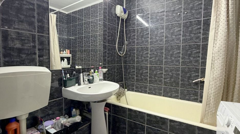 2 camere | etaj 1 | vedere spate | centrala proprie | Stefan cel Mare - Poză 14