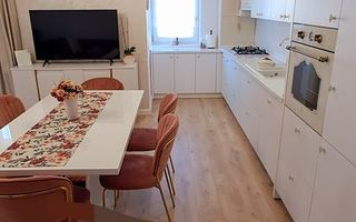 Apartament de 3 camere, lux, 68mp, parcare, zona Vivo - Poză 3