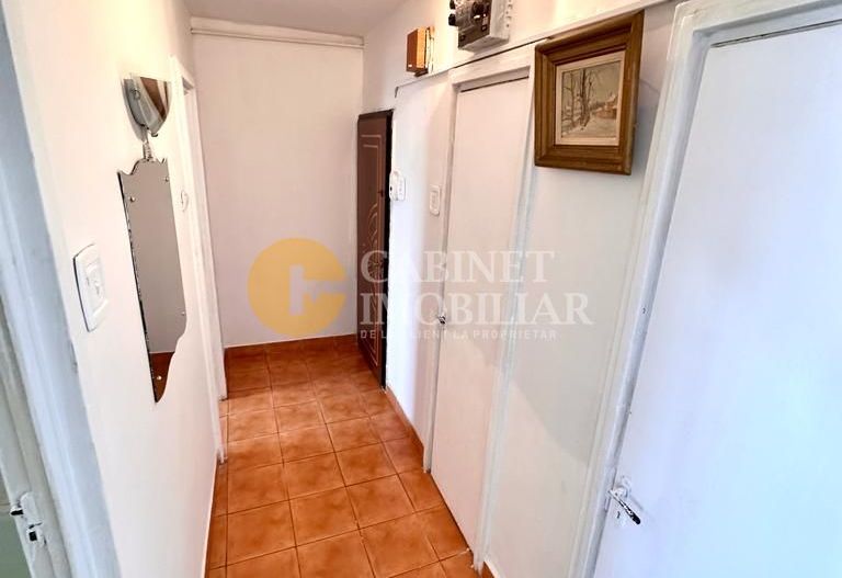 Apartament cu 2 camere la bulevard - 50mp - Bloc fara risc - Podu ros - Poză 7