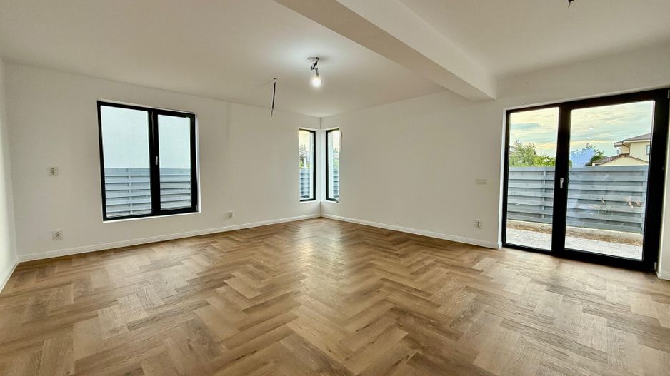 Eleganță, confort și liniște – Casă nouă în Balotești - Poză 1