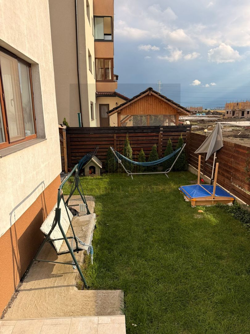 Apartament nou, luminos, cu curte proprie și parcare inclusă - Poză 8