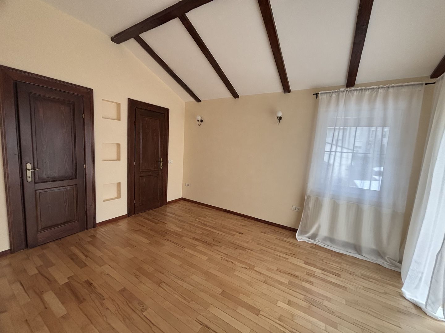 Vilă primitoare zona Modern - Poză 4