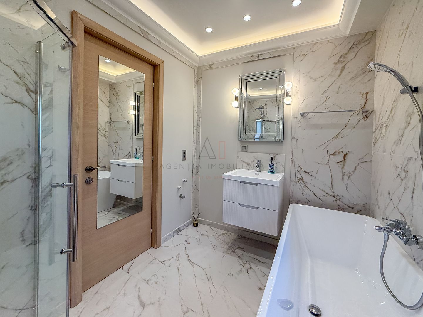 3 camere zona Capitale - Poză 12