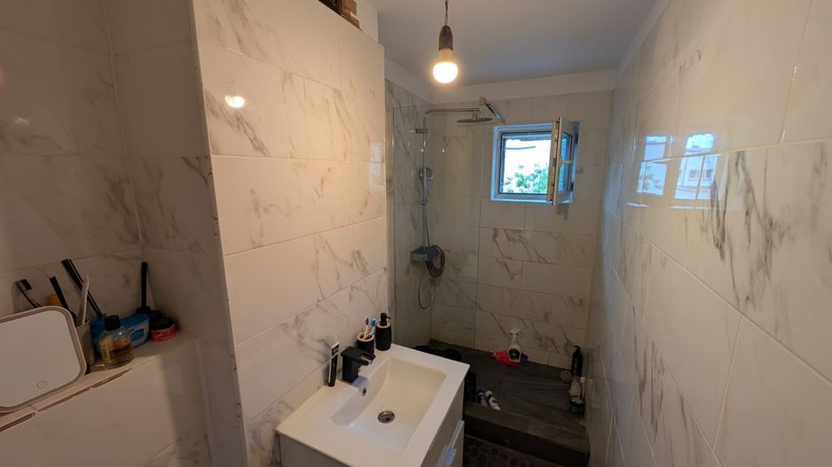 Garsonieră Spațioasă de Renovat în Zona Sebastian - Calea Rahovei - Poză 3