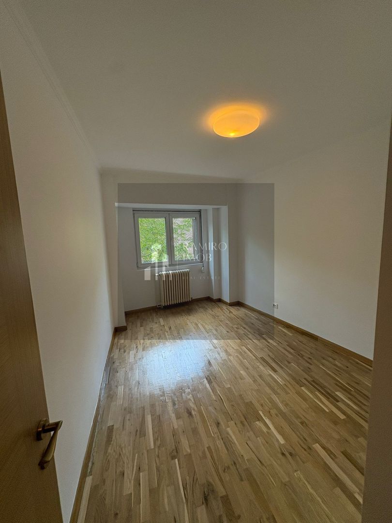 4 camere  etaj 1 /450 m METROU UNIRII - Poză 5
