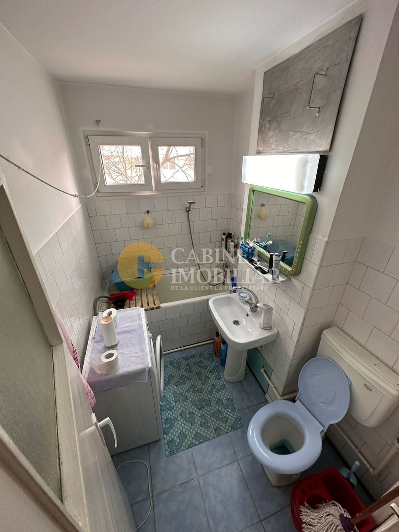 Bloc Fara Risc - Etaj Intermediar - 3 Camere - Zona Podu Ros - Poză 4