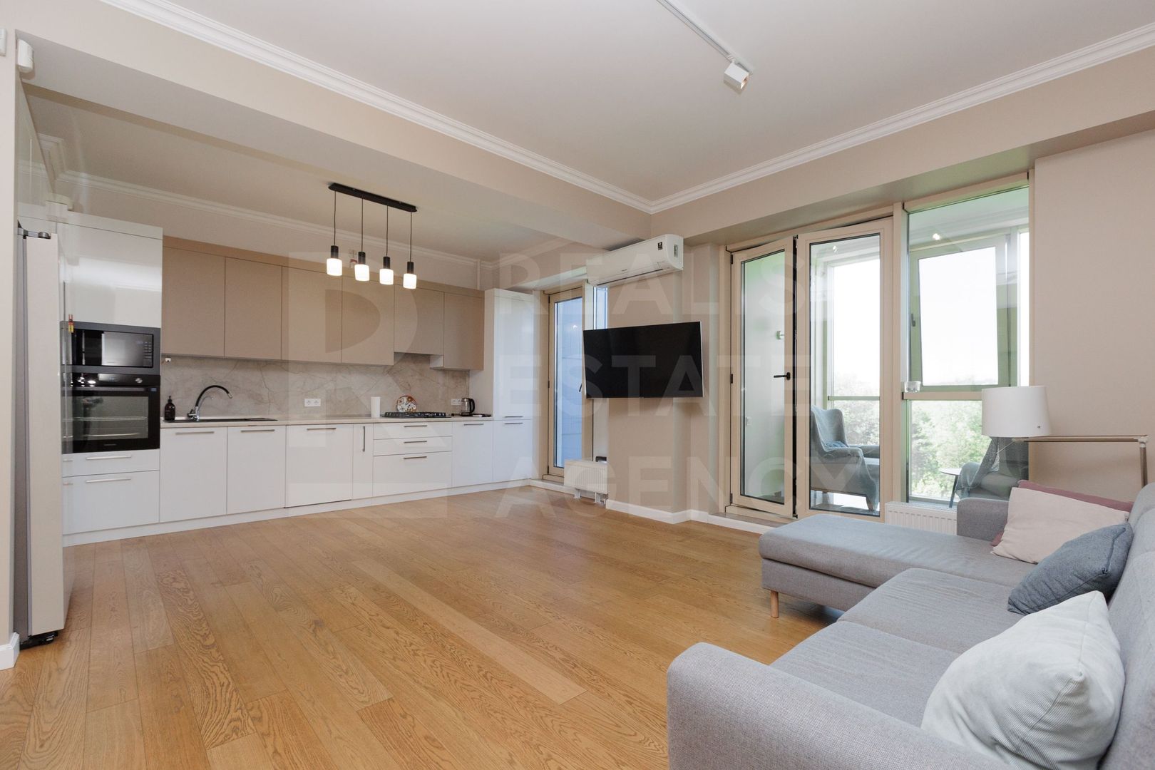 Chirie, apartament, 3 camere, bd. Ştefan cel Mare şi Sfînt, Centru - Poză 1