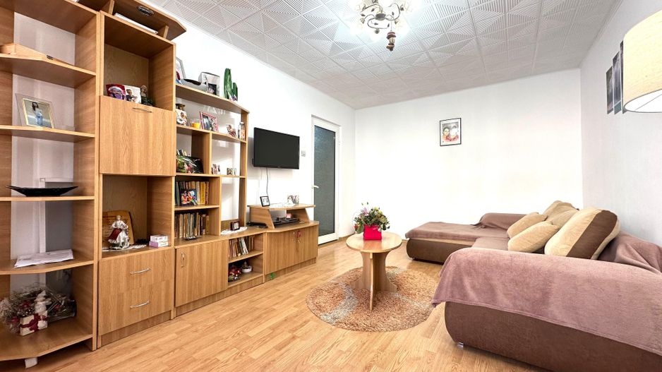 Apartament 3 camere, etaj intermediar - Schiță 2