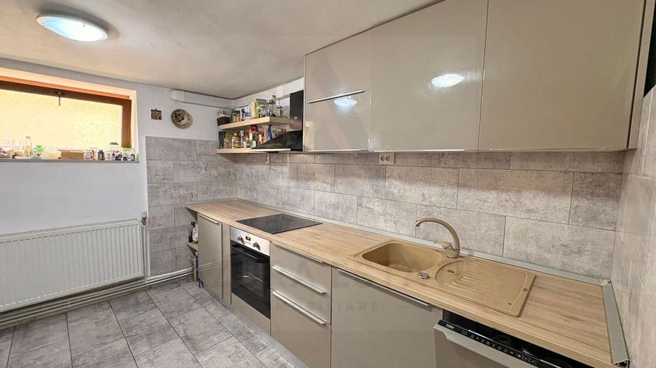 Casă versatila intretinuta 143 mp utili 5 camere 3 bai pivnita Lazaret - Poză 6
