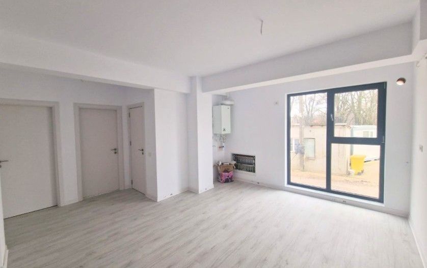 Apartament 3 camere, terasă 31 mp Otopeni central | parcare, comision 0 - Poză 3